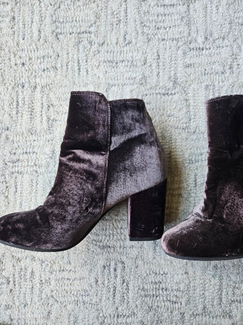 Lucky Brand chocolate brown velvet women's ankle fall block heel boots sz 7.5